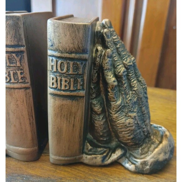 VTG Golden Praying Hands With Bible Bookends Set of 2 L/R Brass Color Finish - Picture 3 of 11